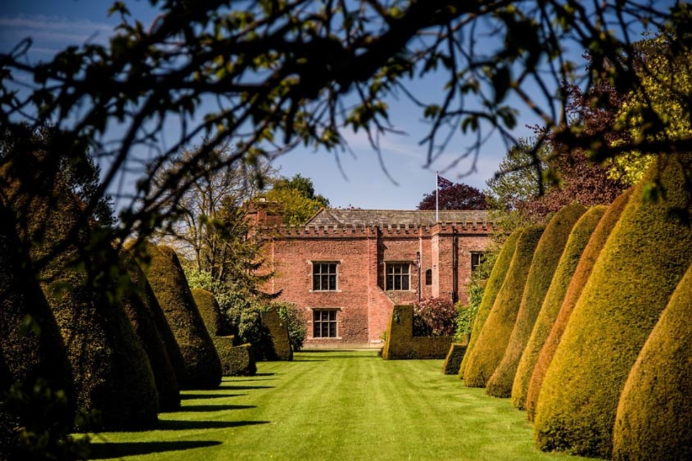 Wedding Venues in Nottinghamshire – Holme Pierrepont Hall