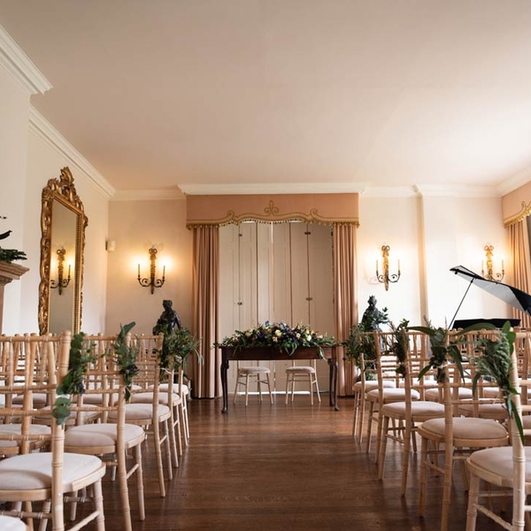 Winter Weddings at Sutton Bonington Hall - Guest Post by Tara Winter, Pudding and Plum Photography