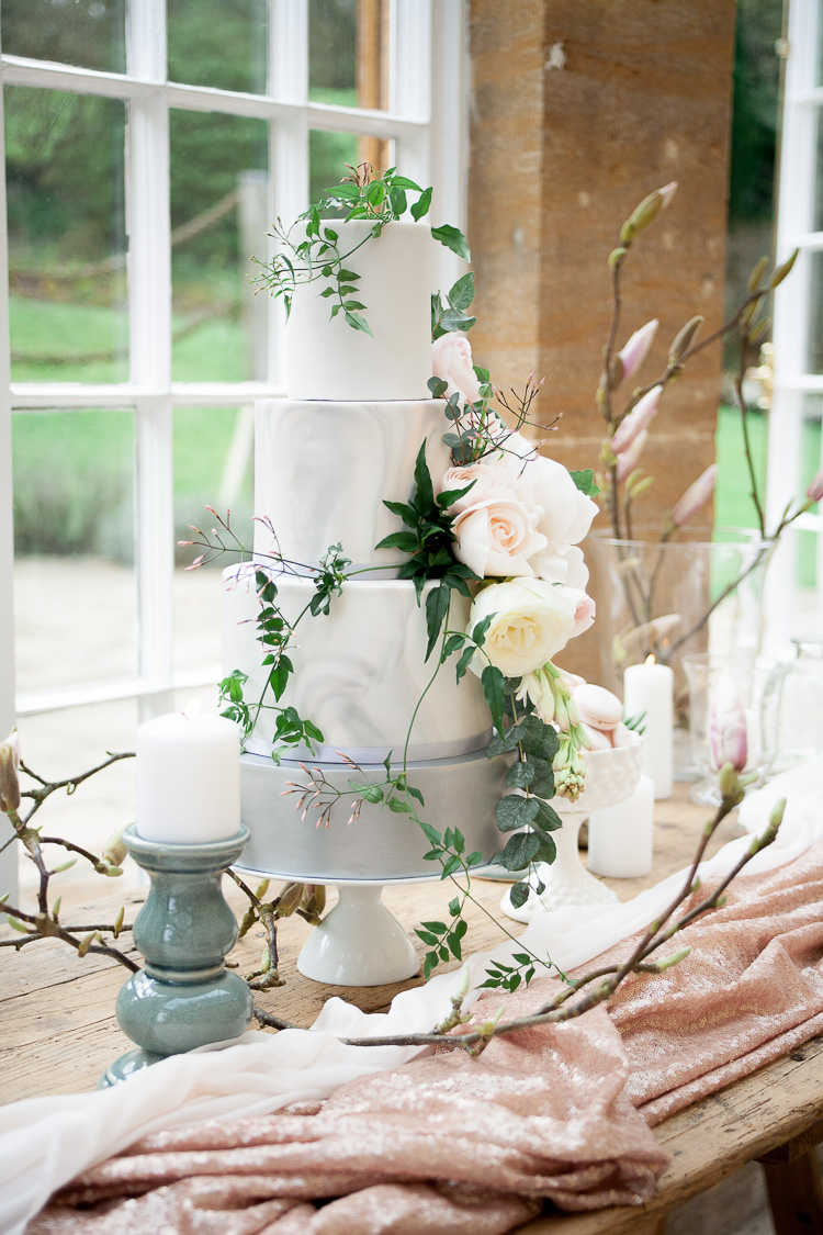 wedding cake trends - Marble cakes