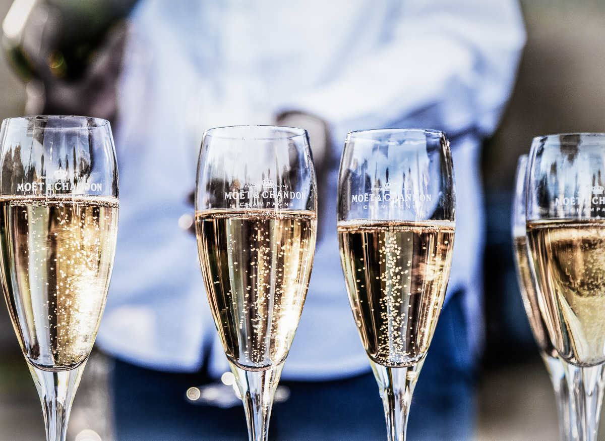 Along with a good meal, enjoying a few drinks tends to be something people look forward to when attending a wedding. If you’ve never hosted a large event, planning a drinks menu can be overwhelming.