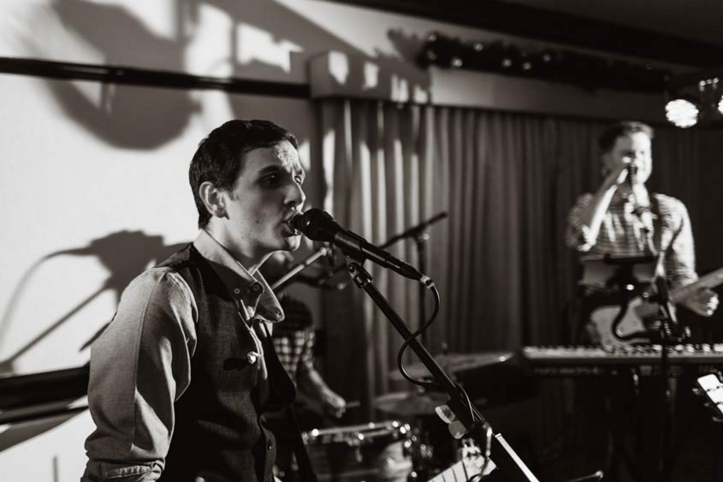 163_party_planning_live_music_