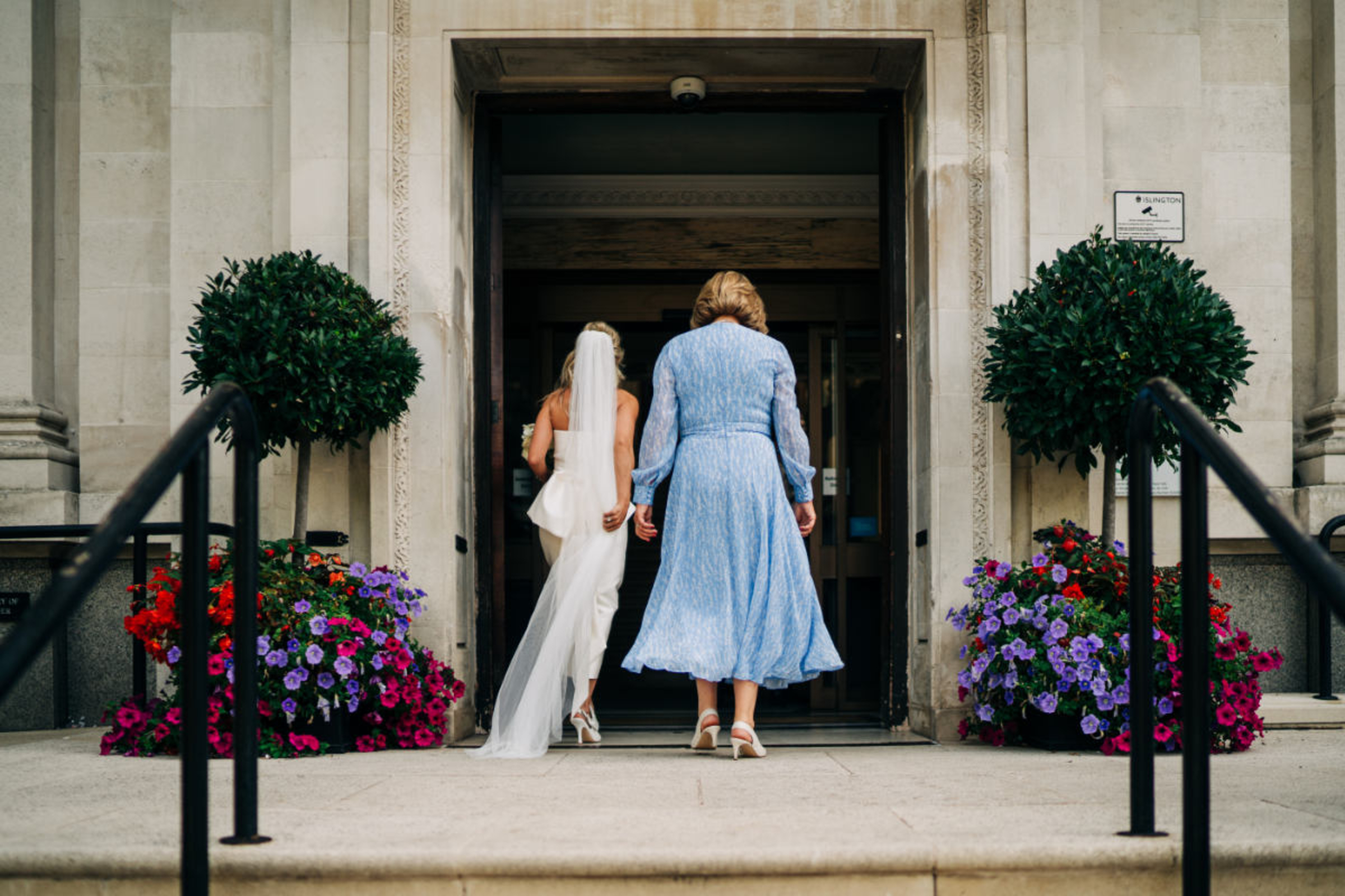 677-london-town-hall-wedding-jb-7c