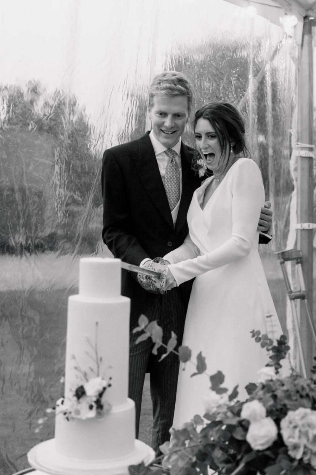 654-marquee-wedding-planner-buckinghamshire-44