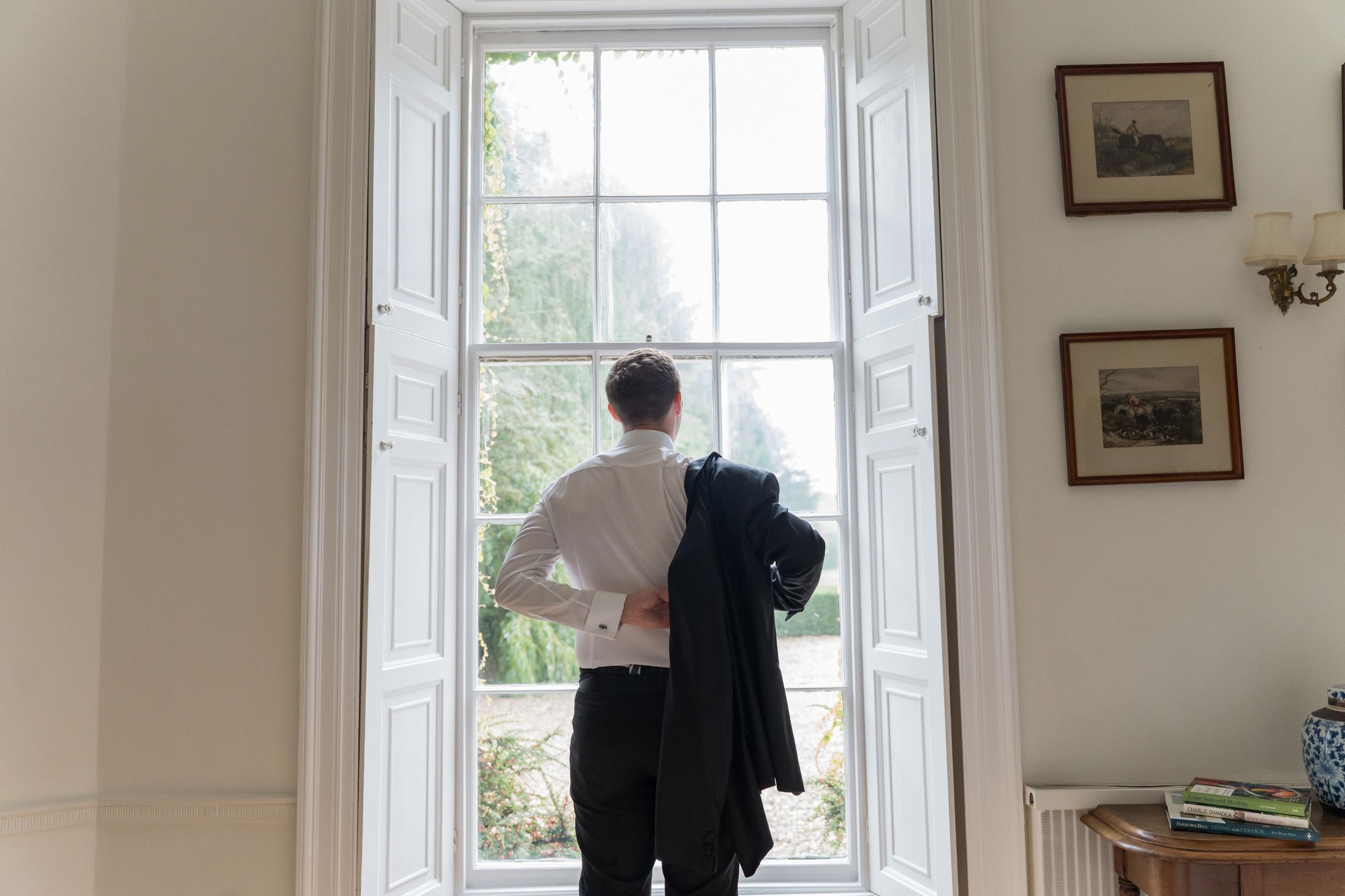 full-service-wedding-planner-elegant-wedding-groom-preparations