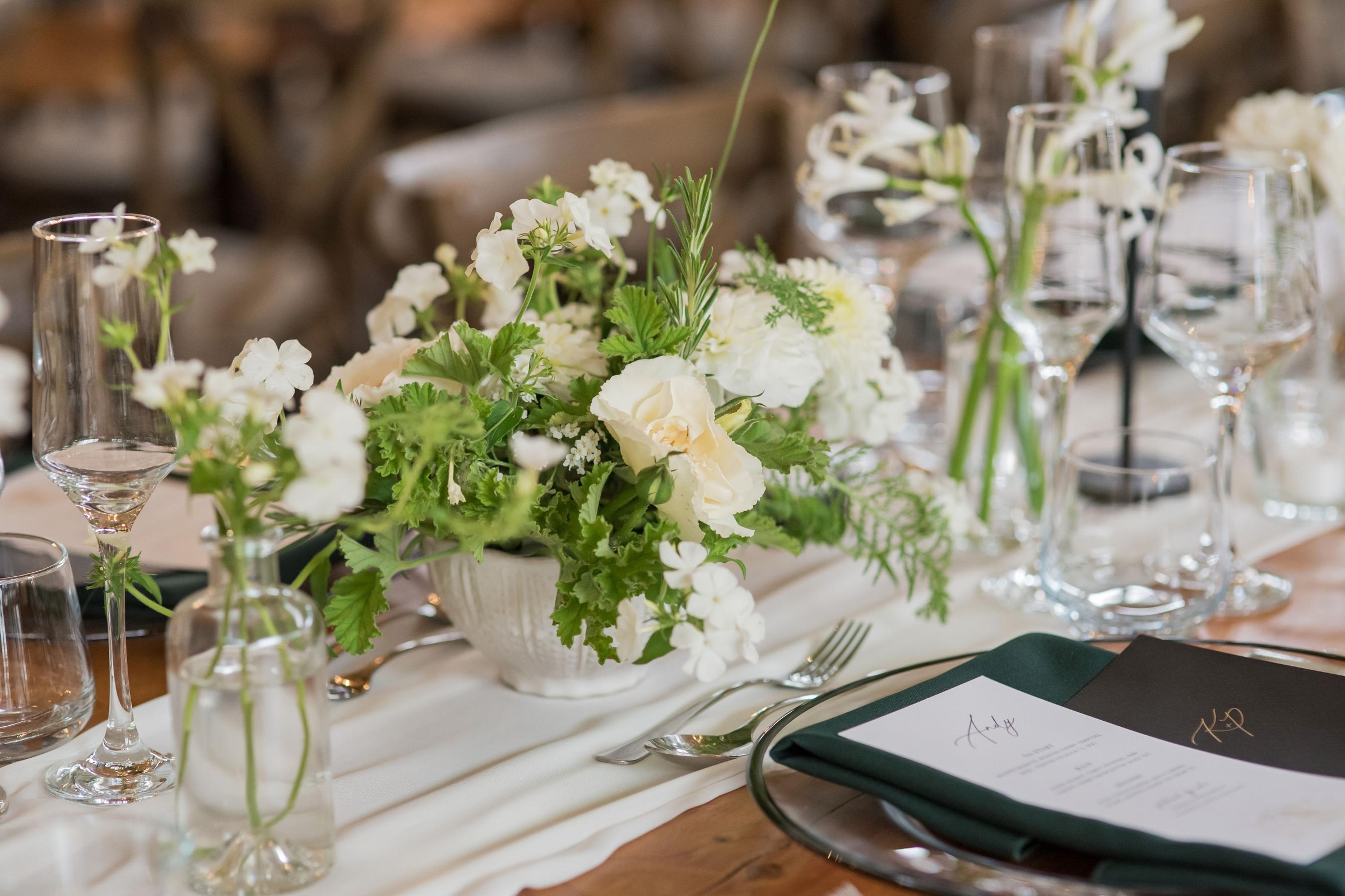 luxury-wedding-details–florals-stationery-and-textures