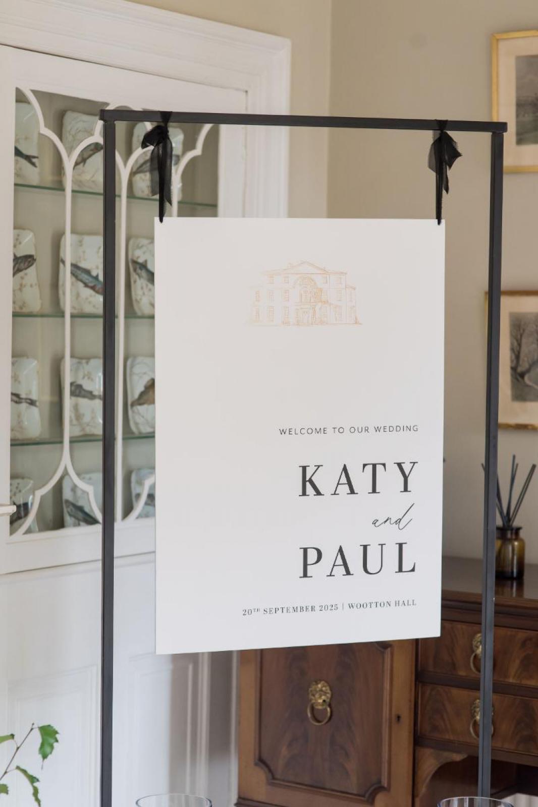 elegant-wedding-stationery-welcome-sign