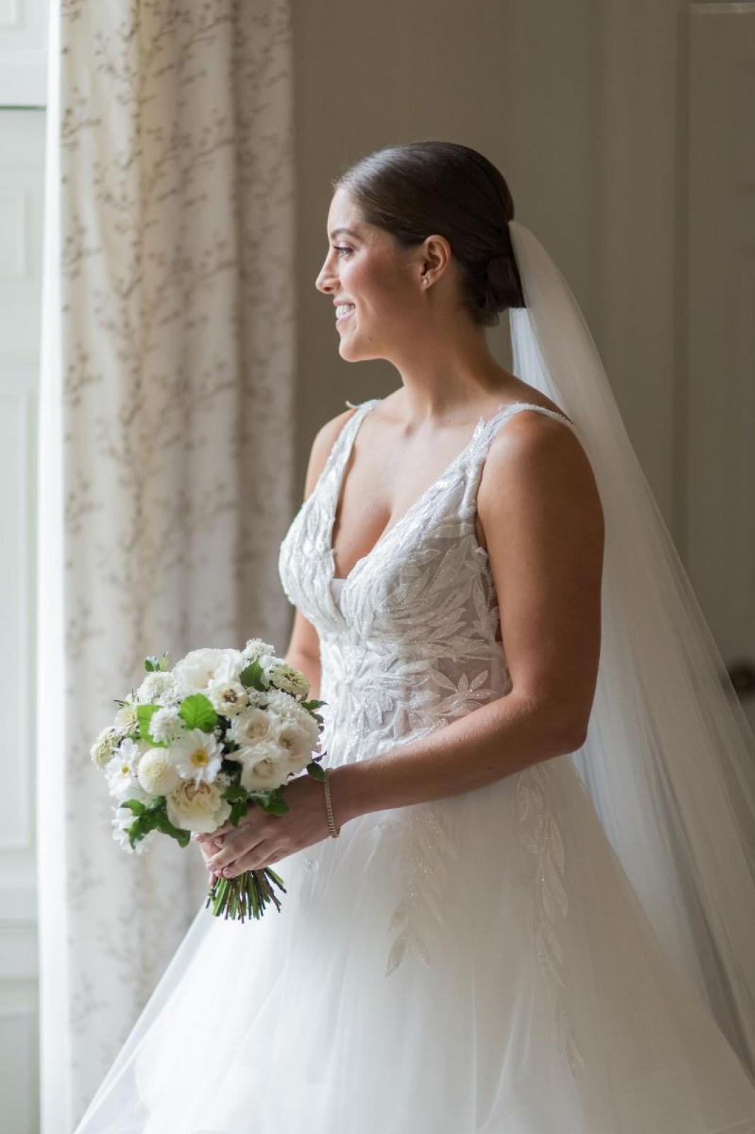 bridal-bouquet-wedding-day-preparations