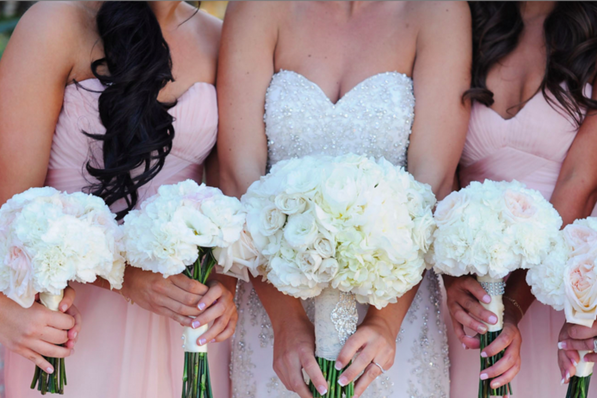 How to Save Money on Your Wedding Flowers