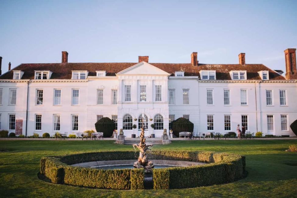 Country Vs. City Wedding – Which is Right for You?