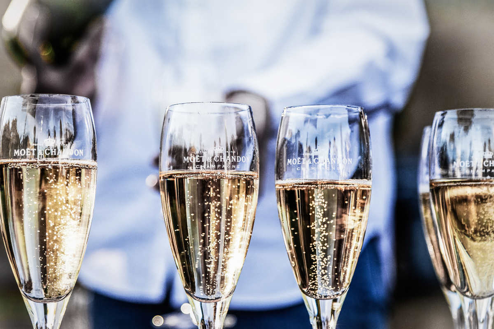 A Wedding Planner’s Guide to Serving Drinks at Your Wedding