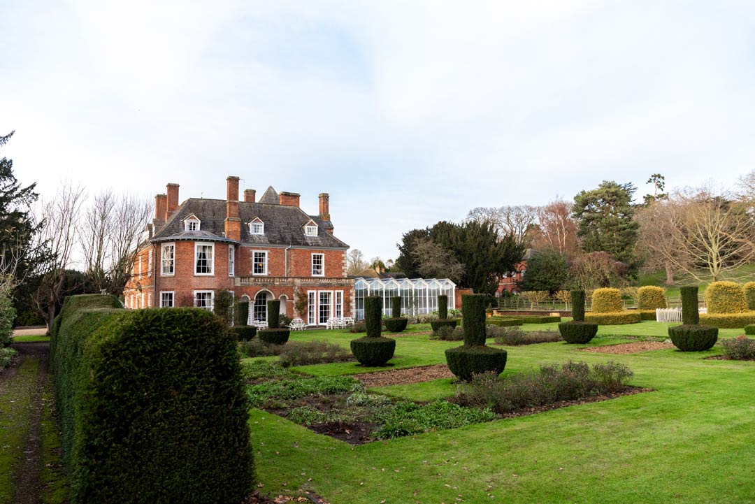 weddings at Sutton Bonington Hall - Pudding and Plum Photography